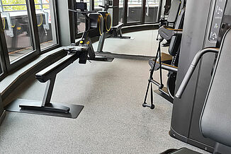 Salle de fitness de l'hôtel SANA à Berlin avec REGUPOL sonusfit et un revêtement de sol sportif REGUPOL everoll.